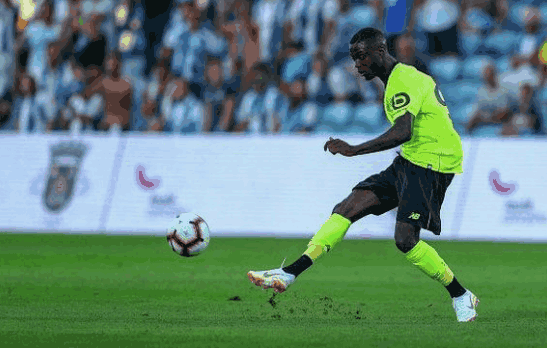  里尔青训小将戴维连续三轮破门  