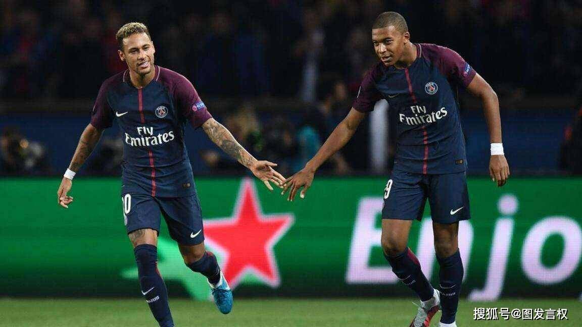  莱比锡红牛主场溃败，主帅赛后直面质疑  